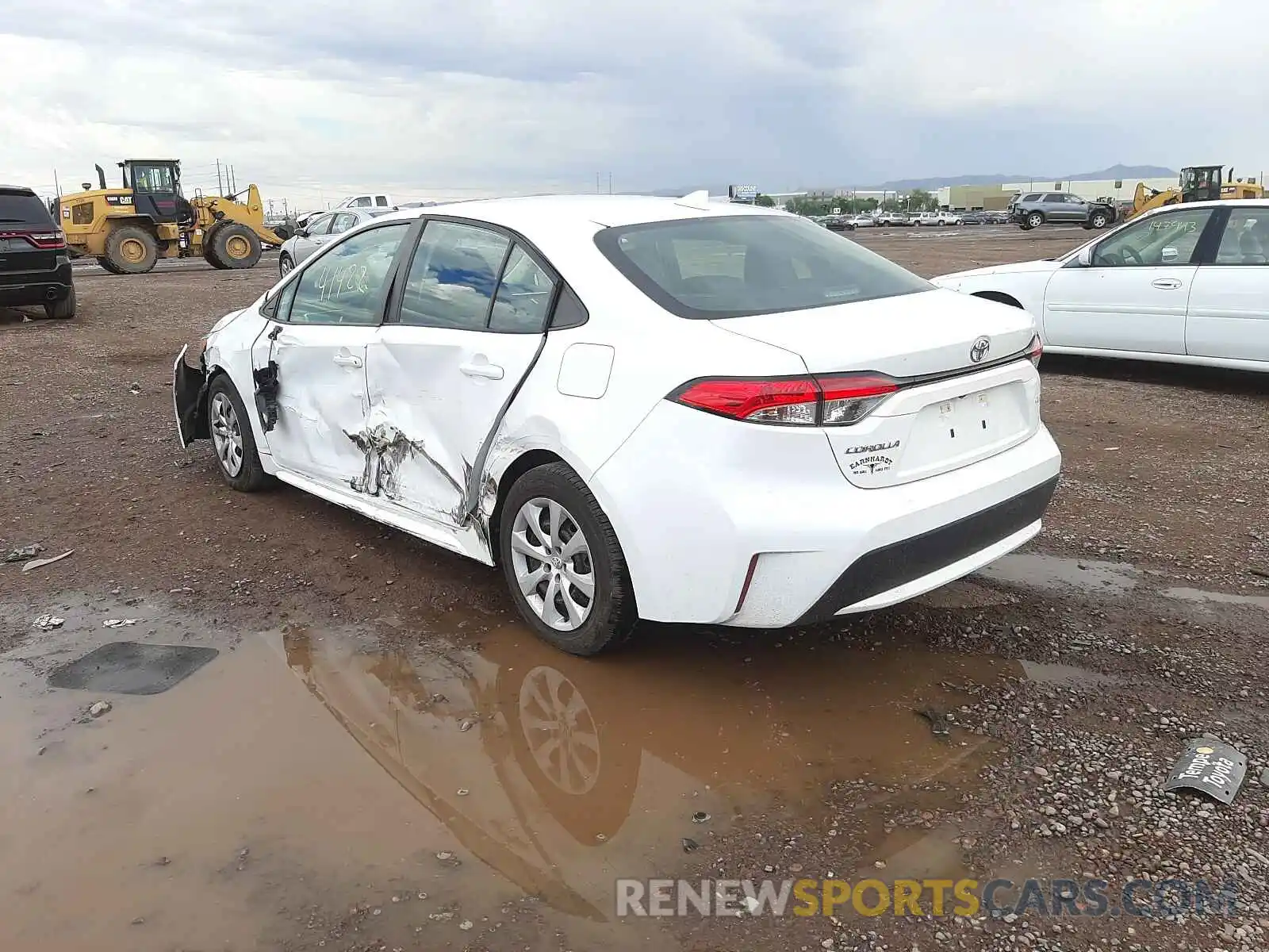 3 Photograph of a damaged car 5YFEPRAE1LP026794 TOYOTA COROLLA 2020