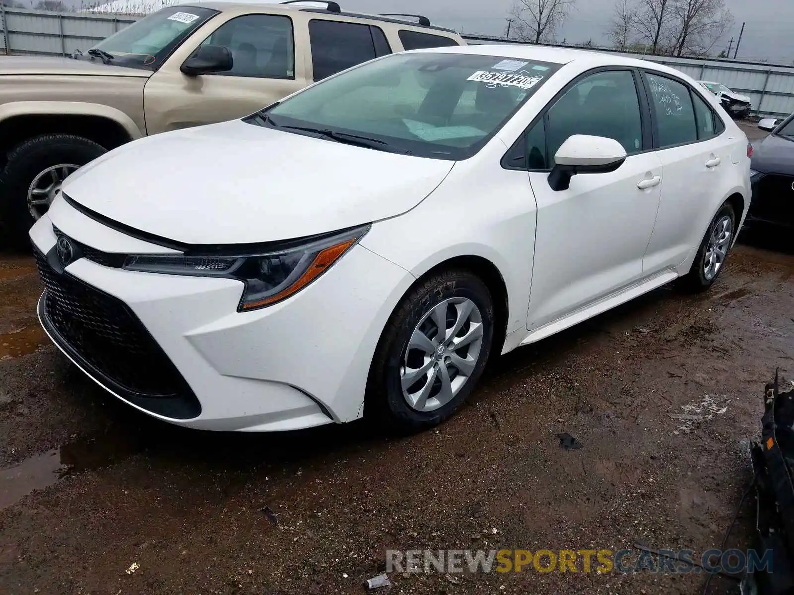 2 Photograph of a damaged car 5YFEPRAE1LP027170 TOYOTA COROLLA 2020