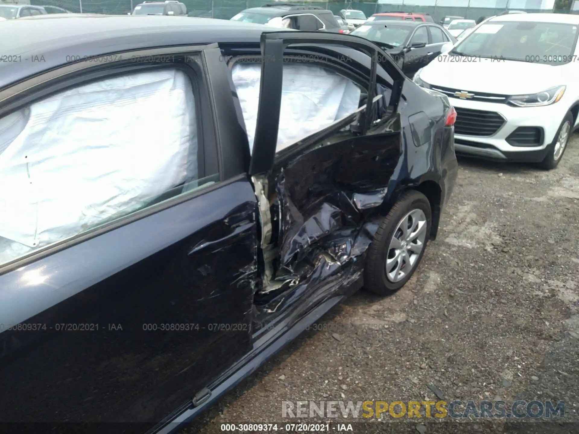 6 Photograph of a damaged car 5YFEPRAE1LP027198 TOYOTA COROLLA 2020