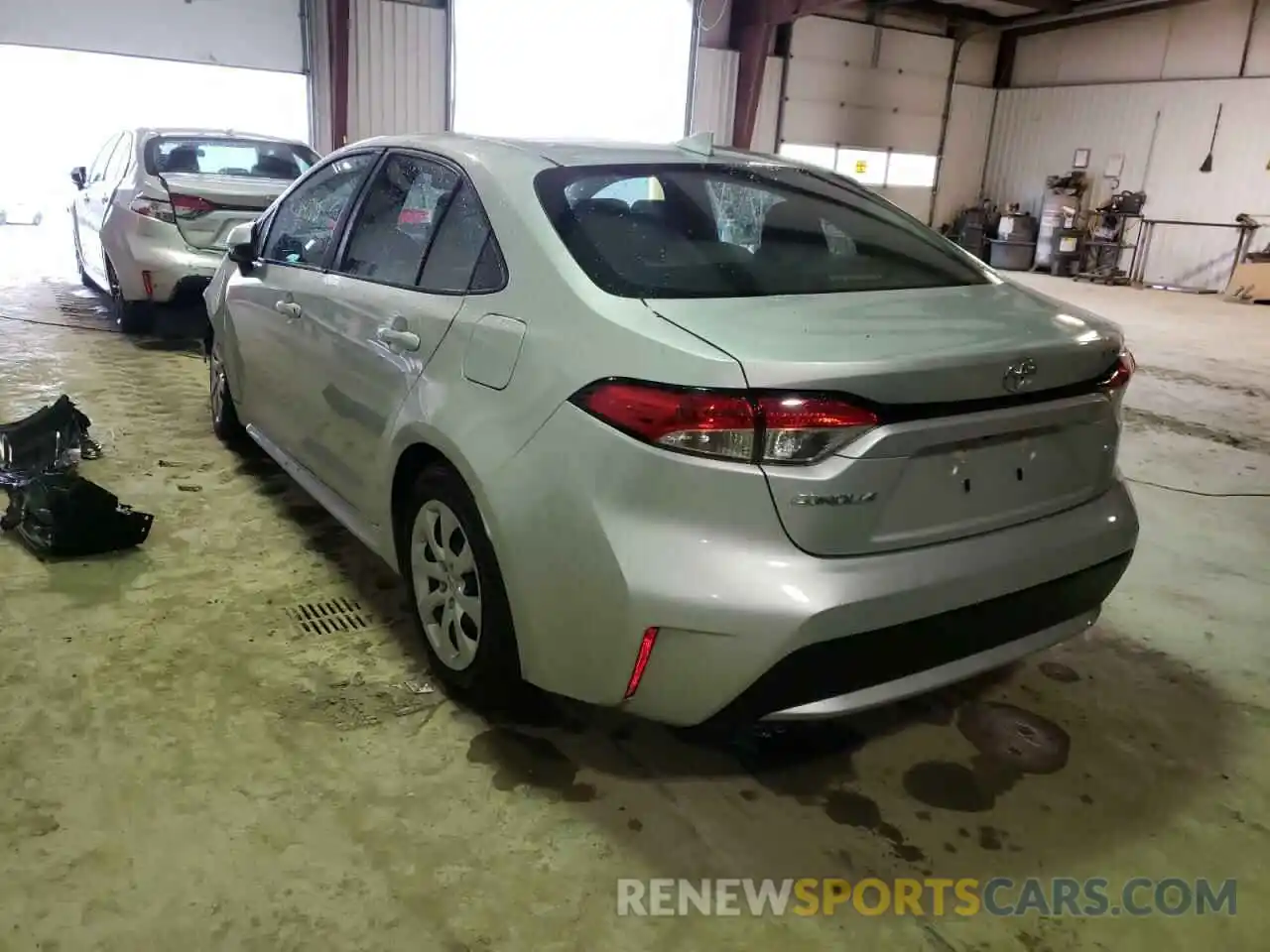 3 Photograph of a damaged car 5YFEPRAE1LP027637 TOYOTA COROLLA 2020