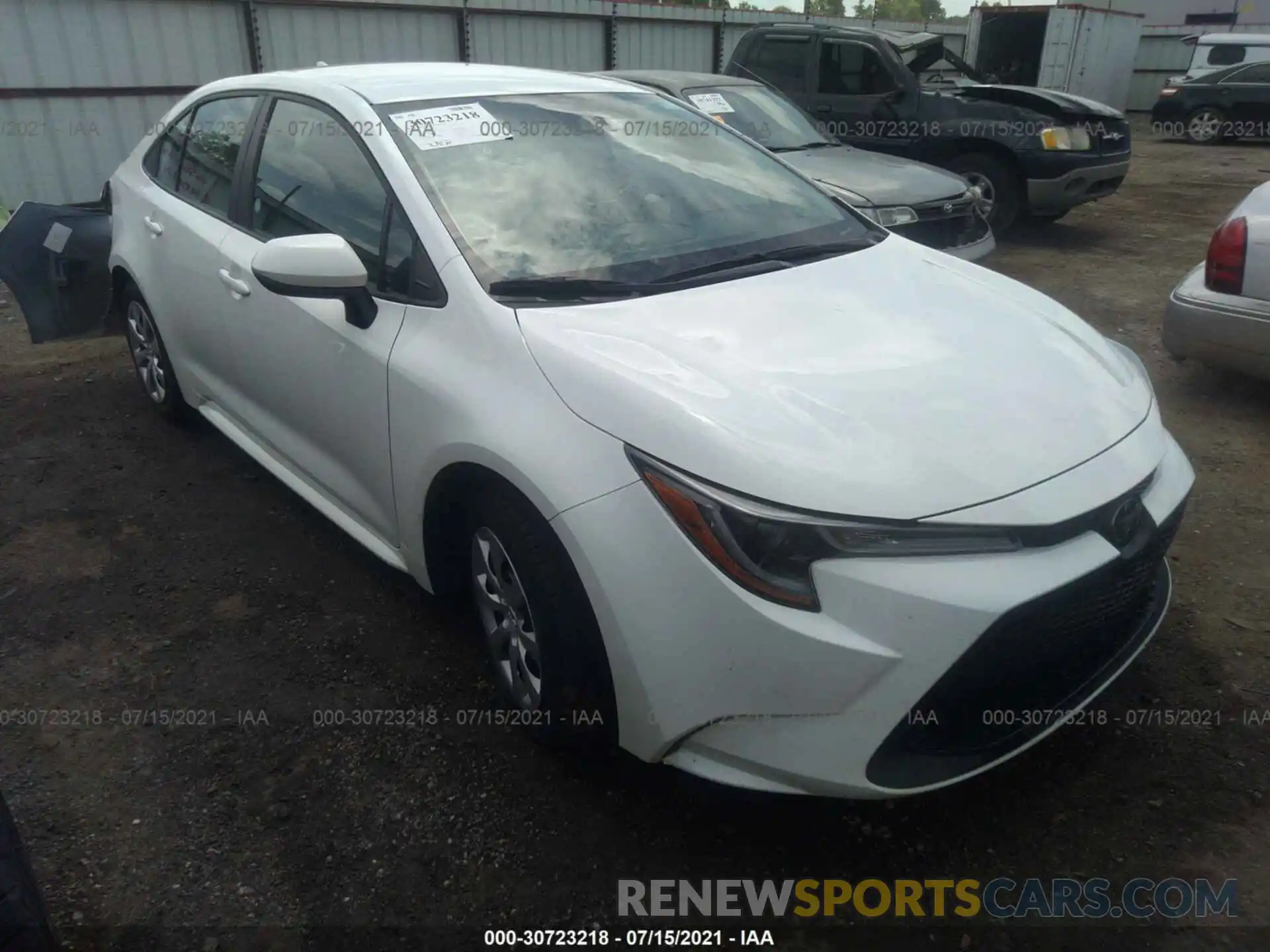 1 Photograph of a damaged car 5YFEPRAE1LP028903 TOYOTA COROLLA 2020