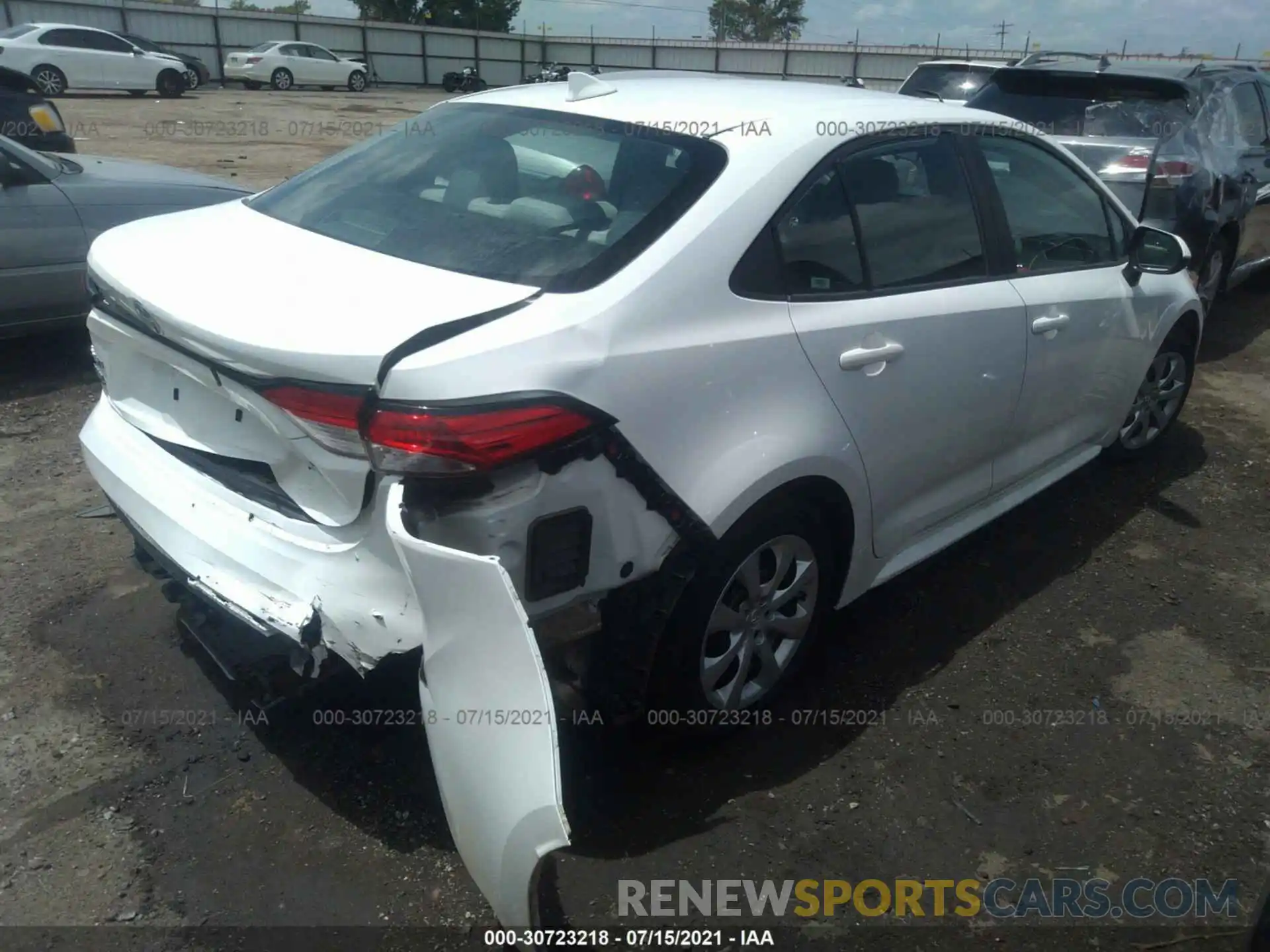 4 Photograph of a damaged car 5YFEPRAE1LP028903 TOYOTA COROLLA 2020