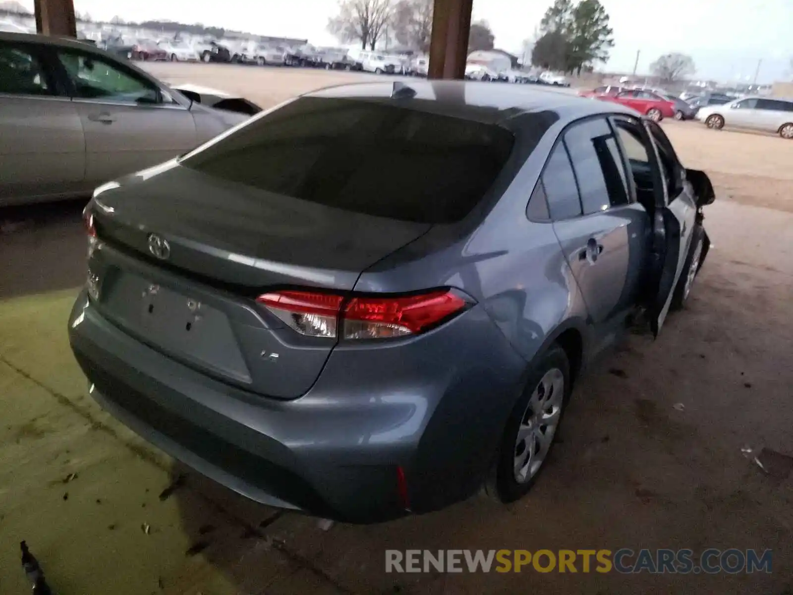 4 Photograph of a damaged car 5YFEPRAE1LP029498 TOYOTA COROLLA 2020