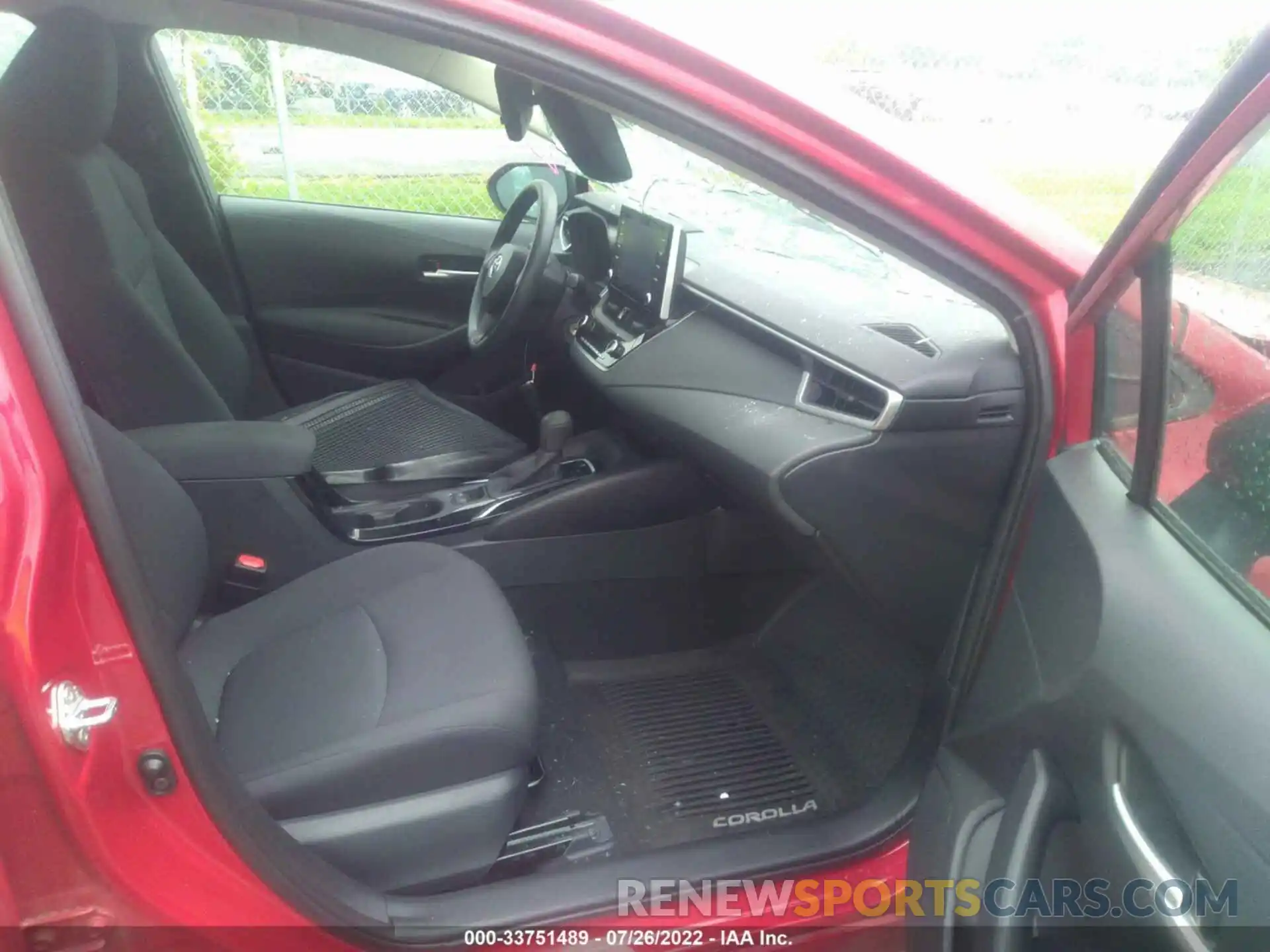 5 Photograph of a damaged car 5YFEPRAE1LP029503 TOYOTA COROLLA 2020