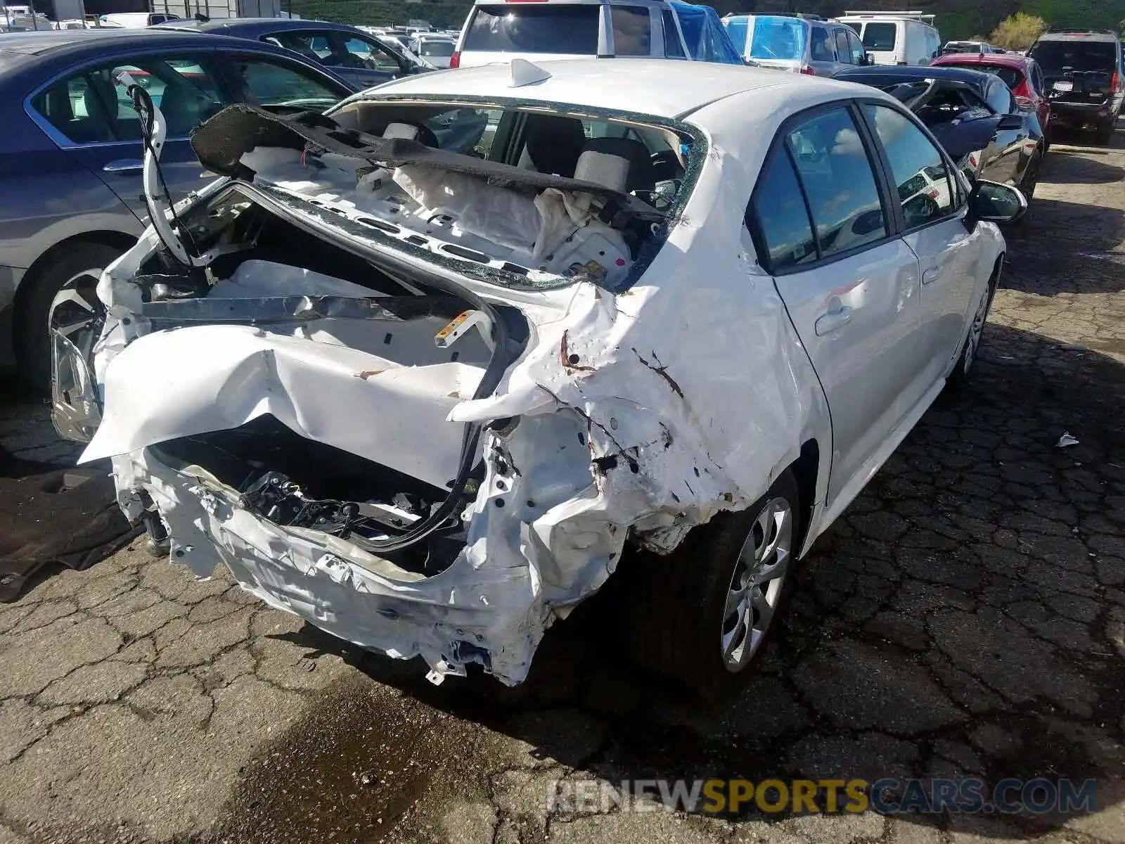 4 Photograph of a damaged car 5YFEPRAE1LP031221 TOYOTA COROLLA 2020