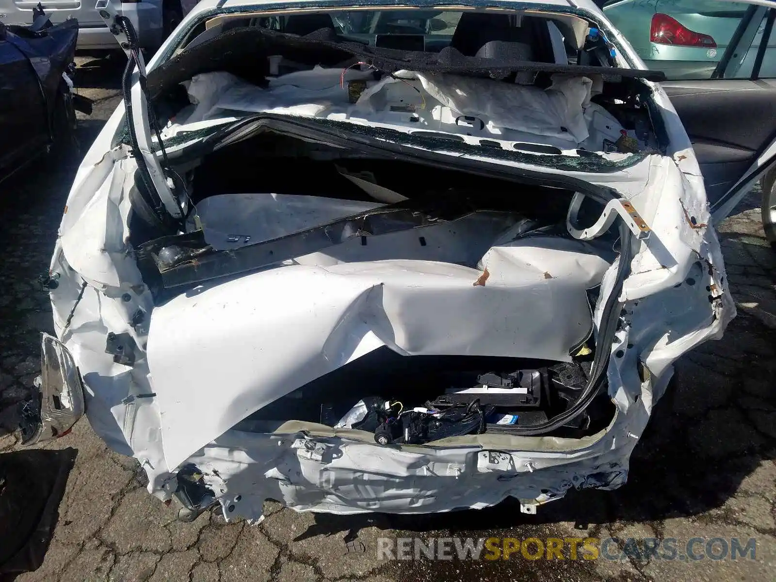 9 Photograph of a damaged car 5YFEPRAE1LP031221 TOYOTA COROLLA 2020