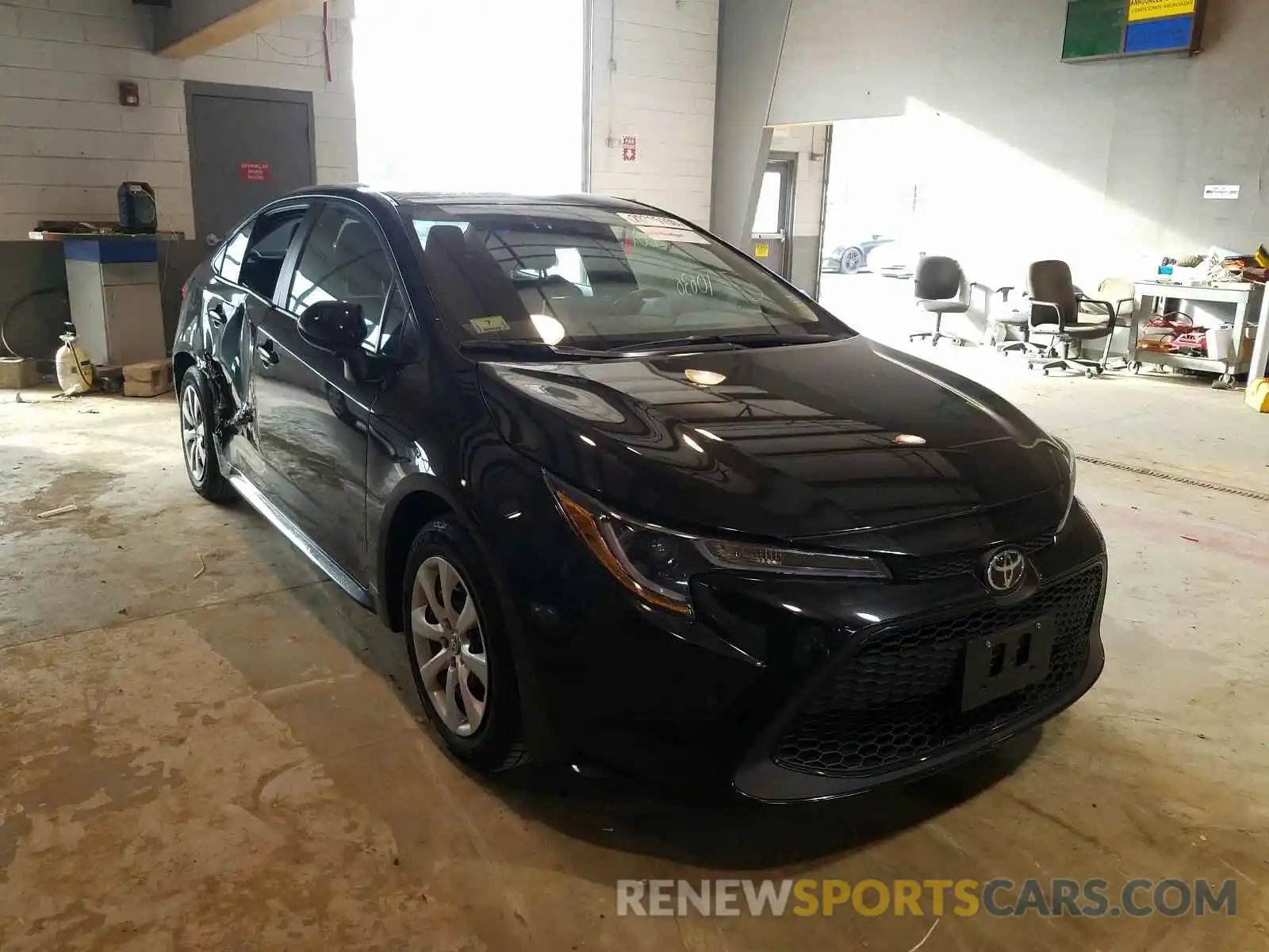 1 Photograph of a damaged car 5YFEPRAE1LP032529 TOYOTA COROLLA 2020