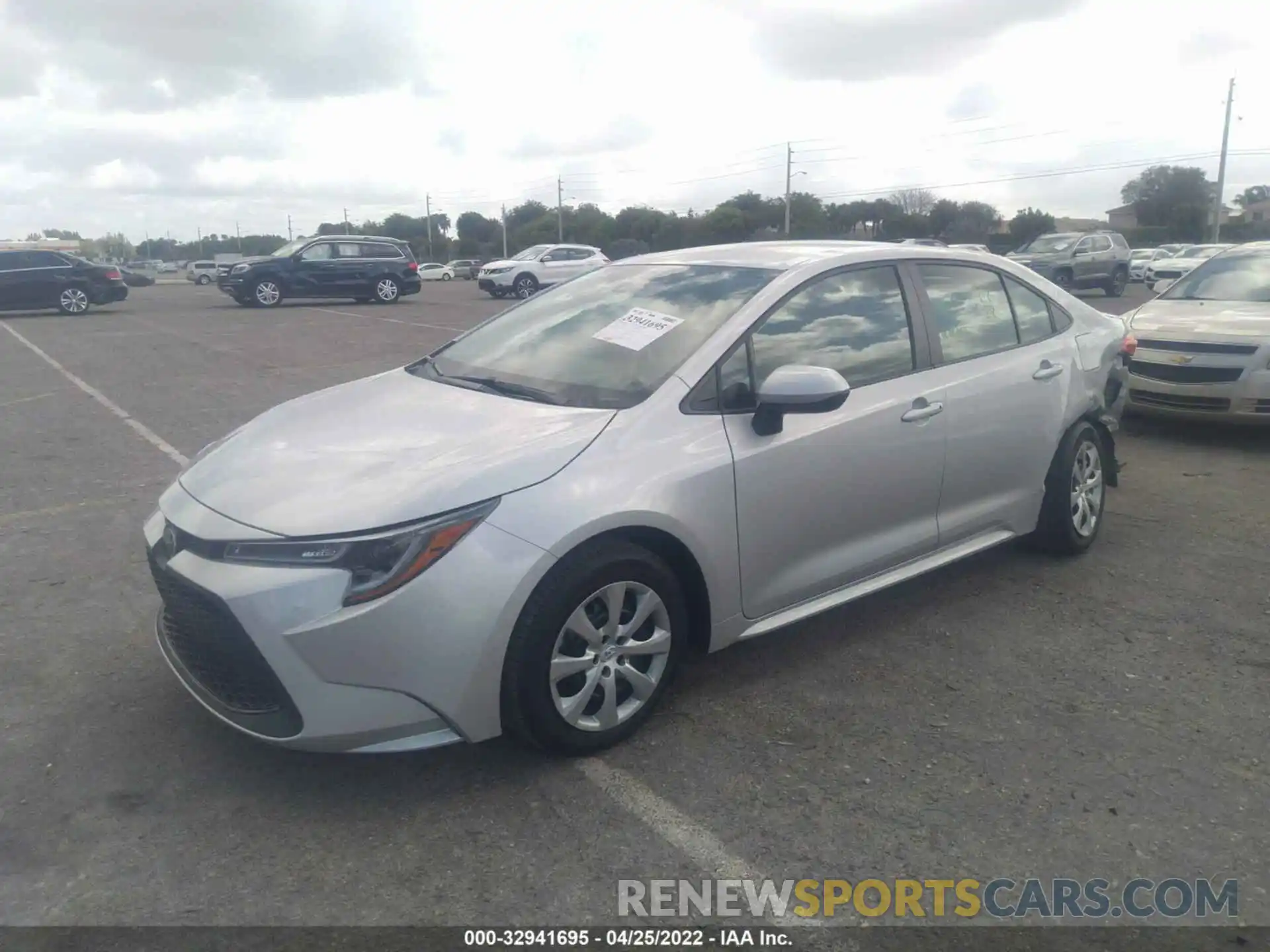 2 Photograph of a damaged car 5YFEPRAE1LP032918 TOYOTA COROLLA 2020