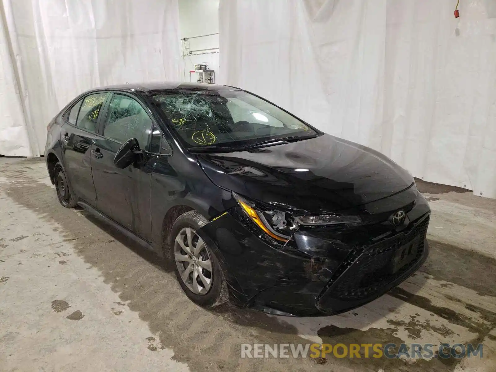 1 Photograph of a damaged car 5YFEPRAE1LP033616 TOYOTA COROLLA 2020