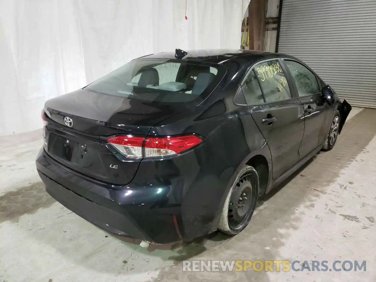 4 Photograph of a damaged car 5YFEPRAE1LP033616 TOYOTA COROLLA 2020