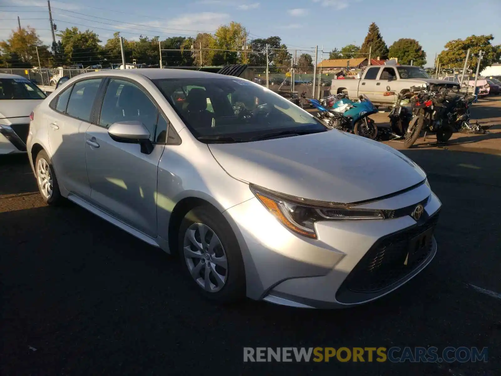 1 Photograph of a damaged car 5YFEPRAE1LP033809 TOYOTA COROLLA 2020