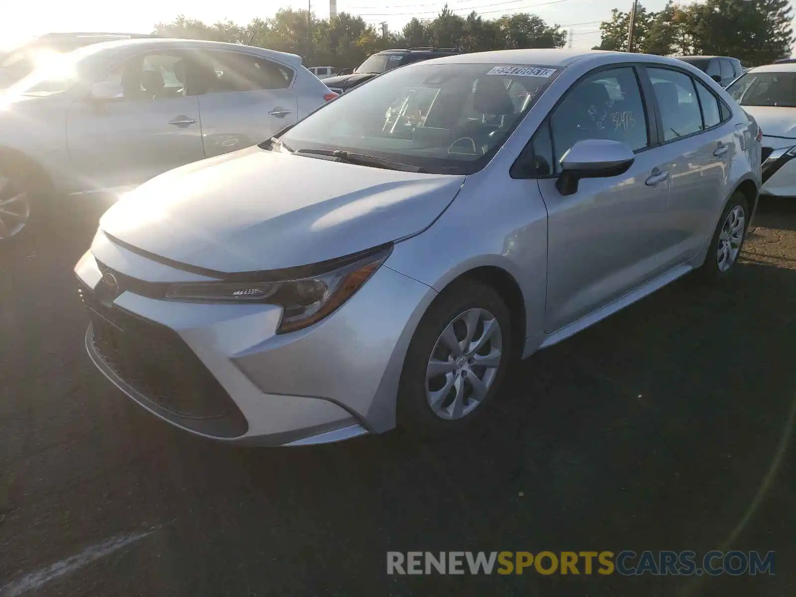 2 Photograph of a damaged car 5YFEPRAE1LP033809 TOYOTA COROLLA 2020