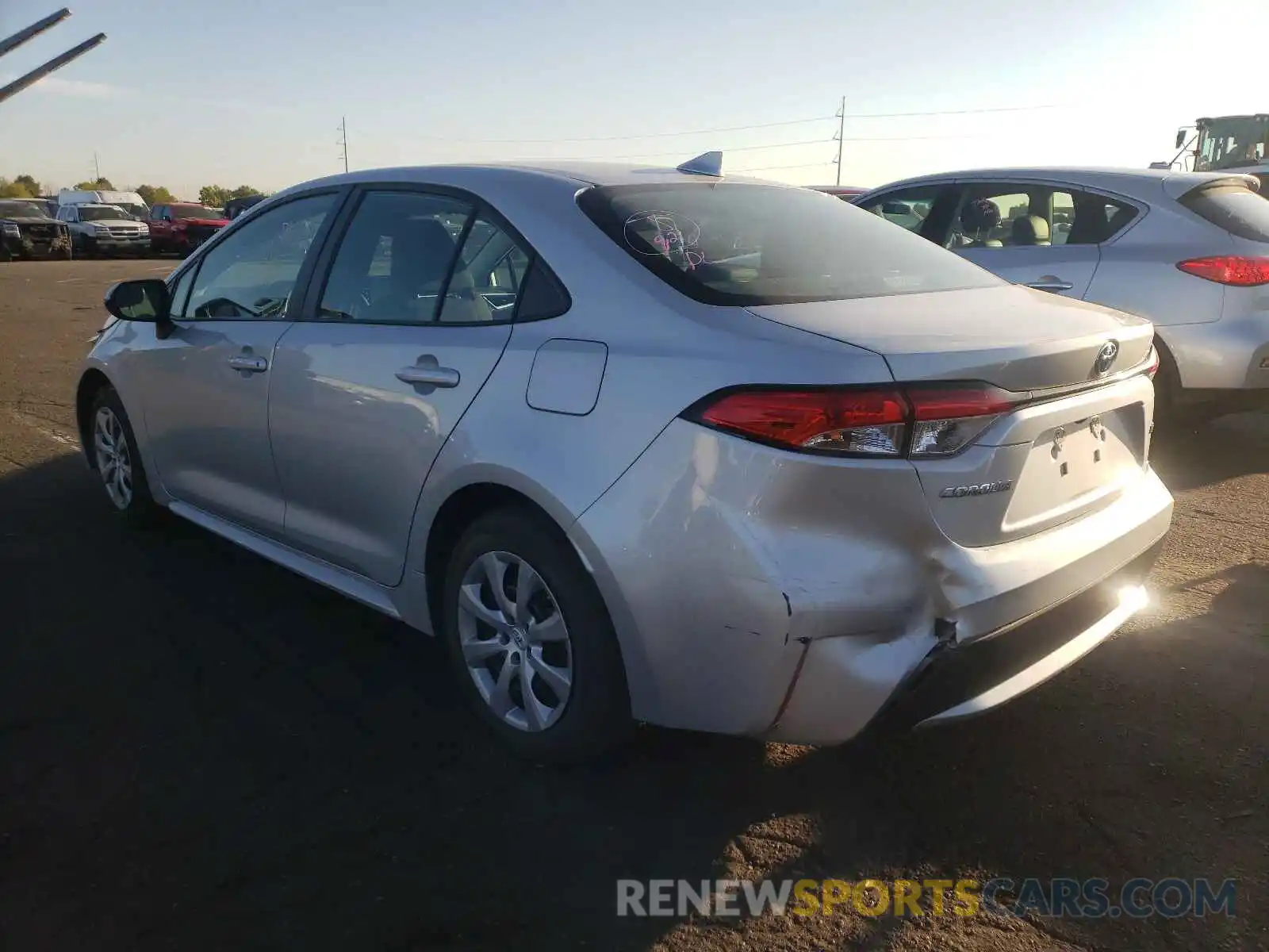 3 Photograph of a damaged car 5YFEPRAE1LP033809 TOYOTA COROLLA 2020