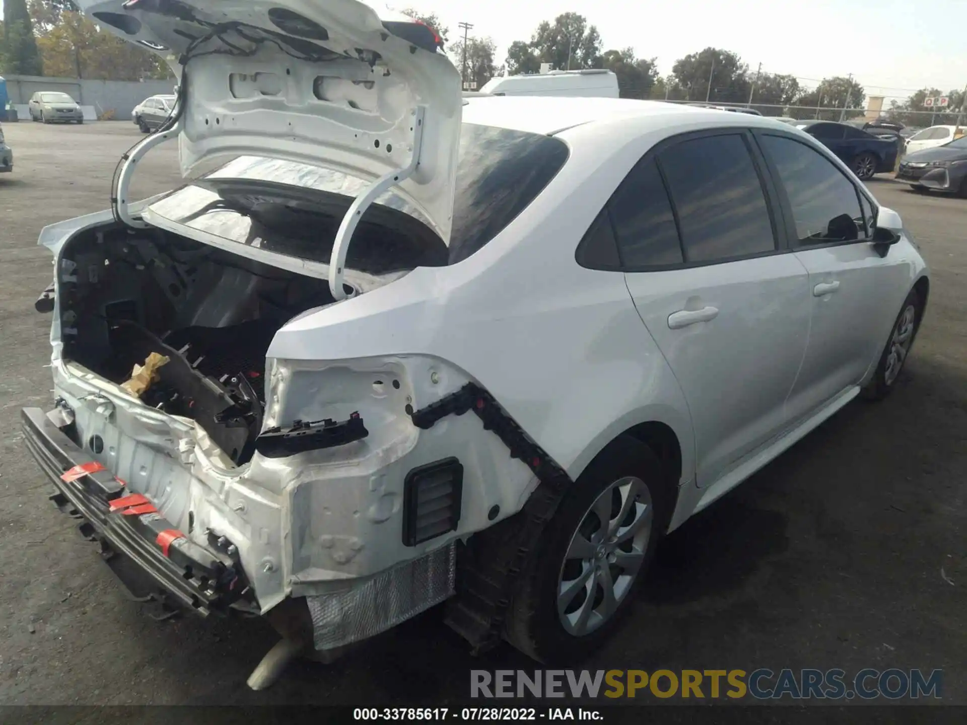 4 Photograph of a damaged car 5YFEPRAE1LP036581 TOYOTA COROLLA 2020