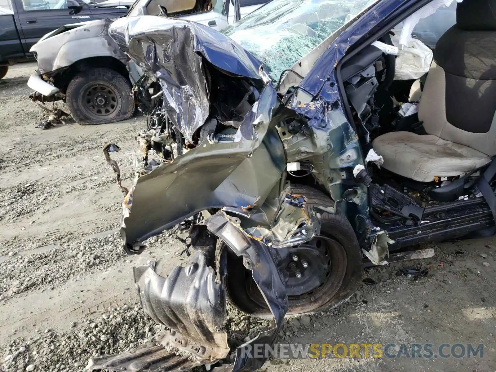 9 Photograph of a damaged car 5YFEPRAE1LP039321 TOYOTA COROLLA 2020