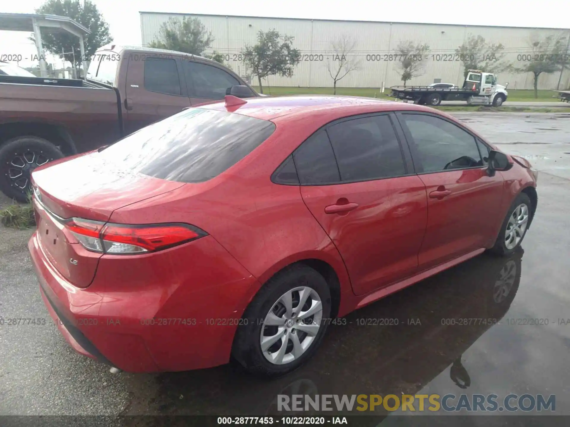 4 Photograph of a damaged car 5YFEPRAE1LP039335 TOYOTA COROLLA 2020