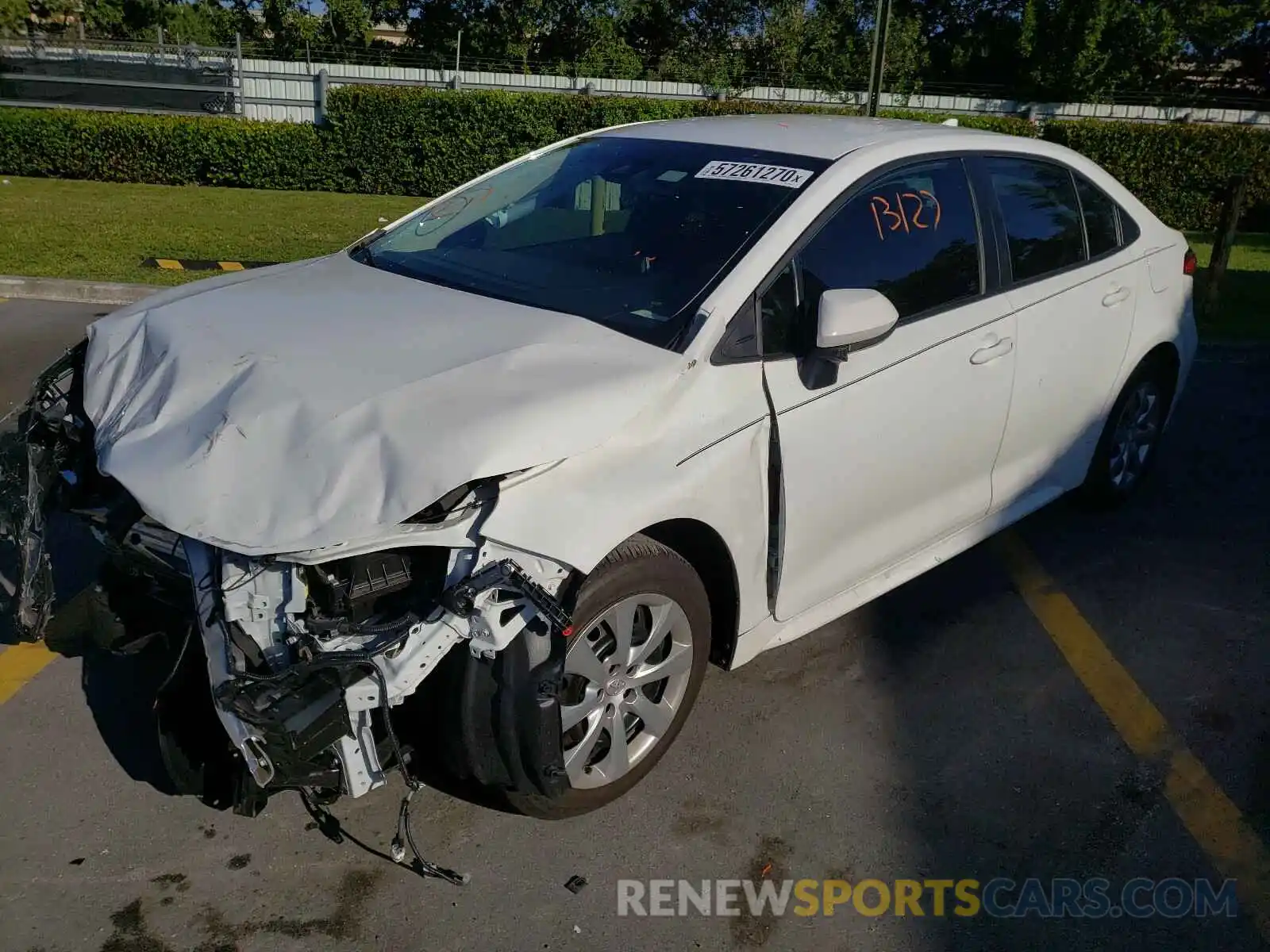 2 Photograph of a damaged car 5YFEPRAE1LP041098 TOYOTA COROLLA 2020