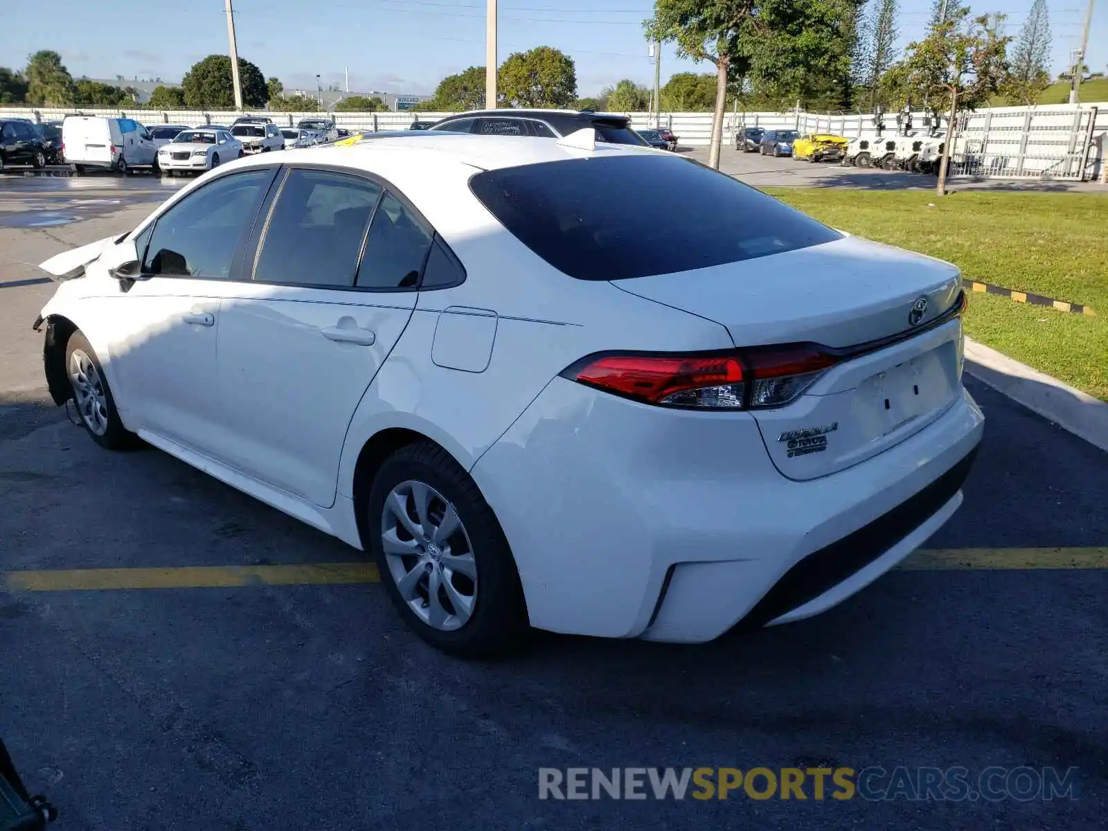 3 Photograph of a damaged car 5YFEPRAE1LP041098 TOYOTA COROLLA 2020