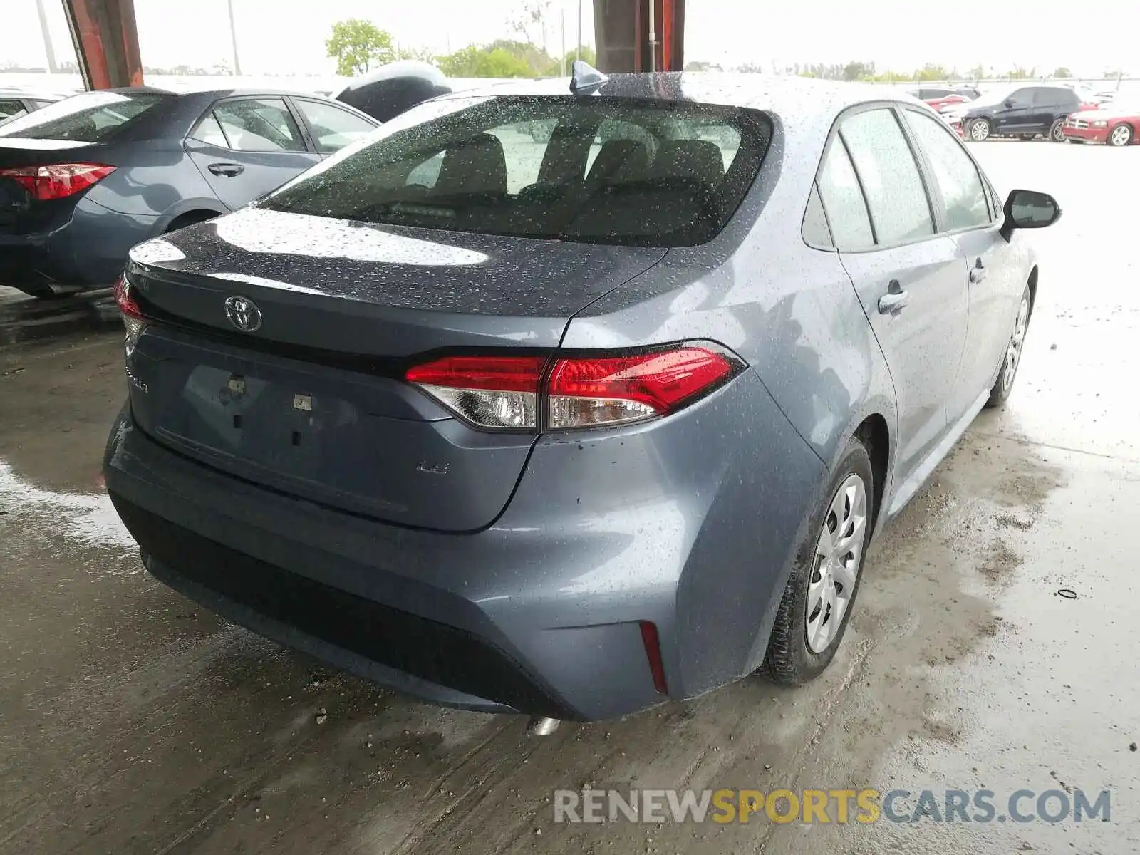 4 Photograph of a damaged car 5YFEPRAE1LP043255 TOYOTA COROLLA 2020