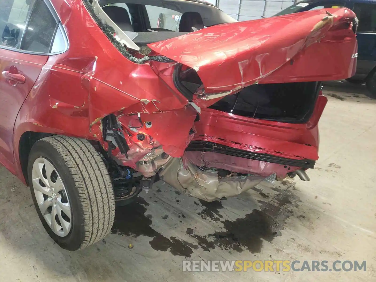 9 Photograph of a damaged car 5YFEPRAE1LP046012 TOYOTA COROLLA 2020