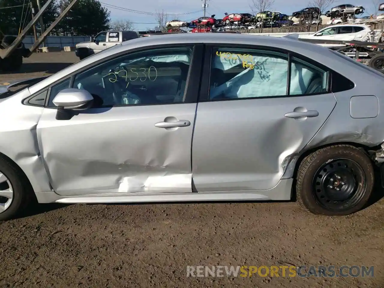 9 Photograph of a damaged car 5YFEPRAE1LP046558 TOYOTA COROLLA 2020