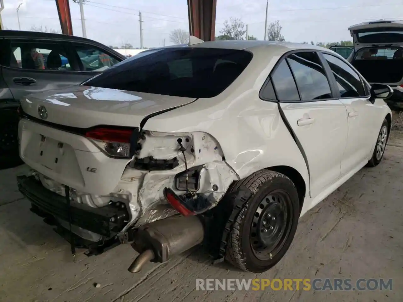 4 Photograph of a damaged car 5YFEPRAE1LP049234 TOYOTA COROLLA 2020