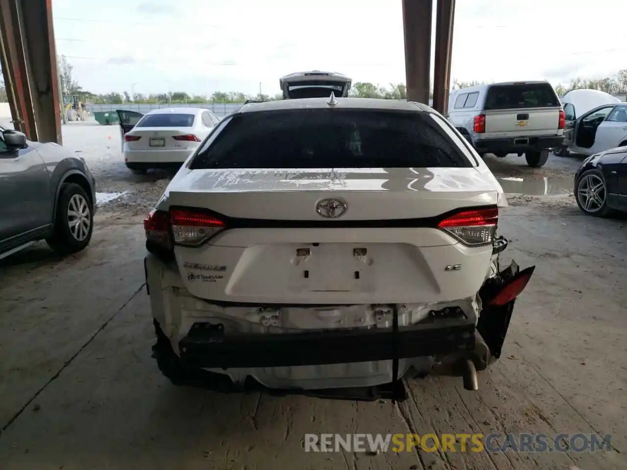 9 Photograph of a damaged car 5YFEPRAE1LP049234 TOYOTA COROLLA 2020