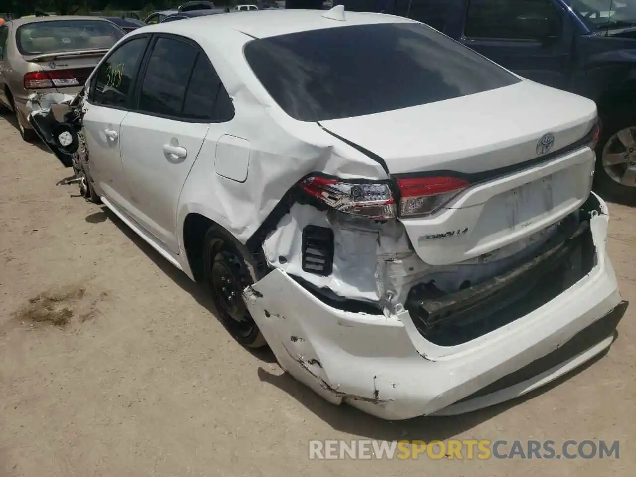 3 Photograph of a damaged car 5YFEPRAE1LP049783 TOYOTA COROLLA 2020