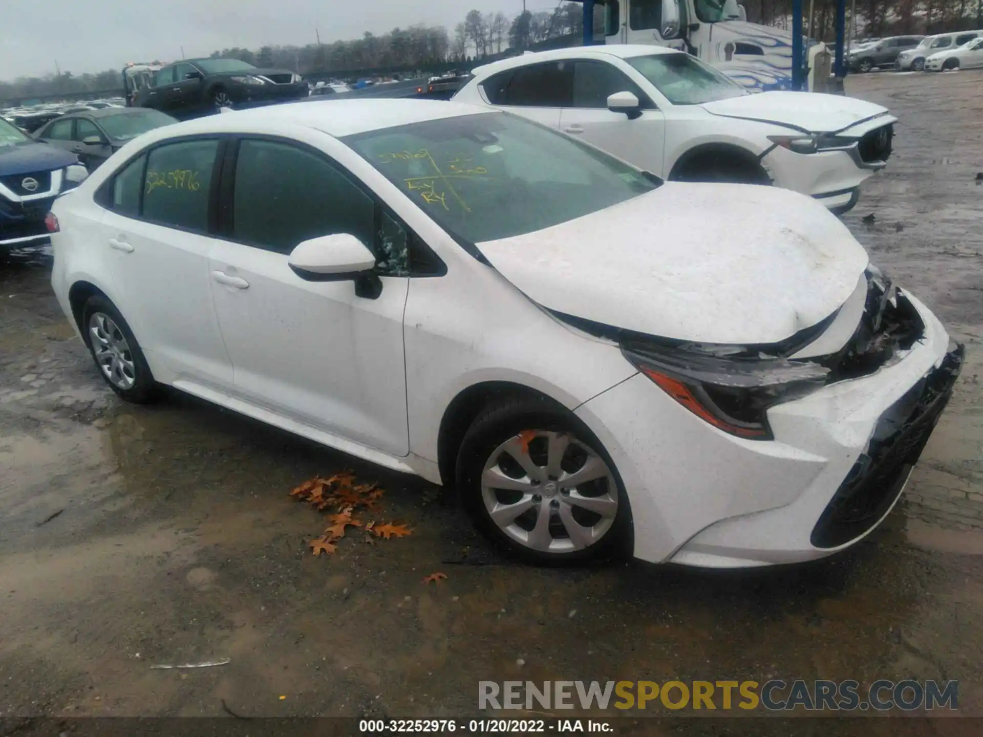 1 Photograph of a damaged car 5YFEPRAE1LP049802 TOYOTA COROLLA 2020