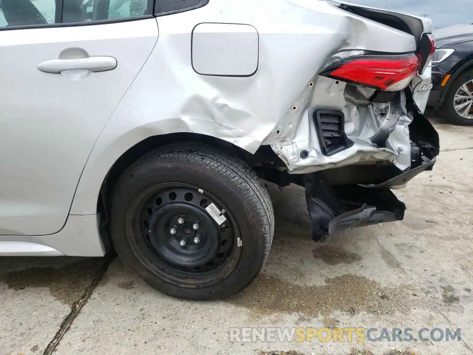 9 Photograph of a damaged car 5YFEPRAE1LP052277 TOYOTA COROLLA 2020