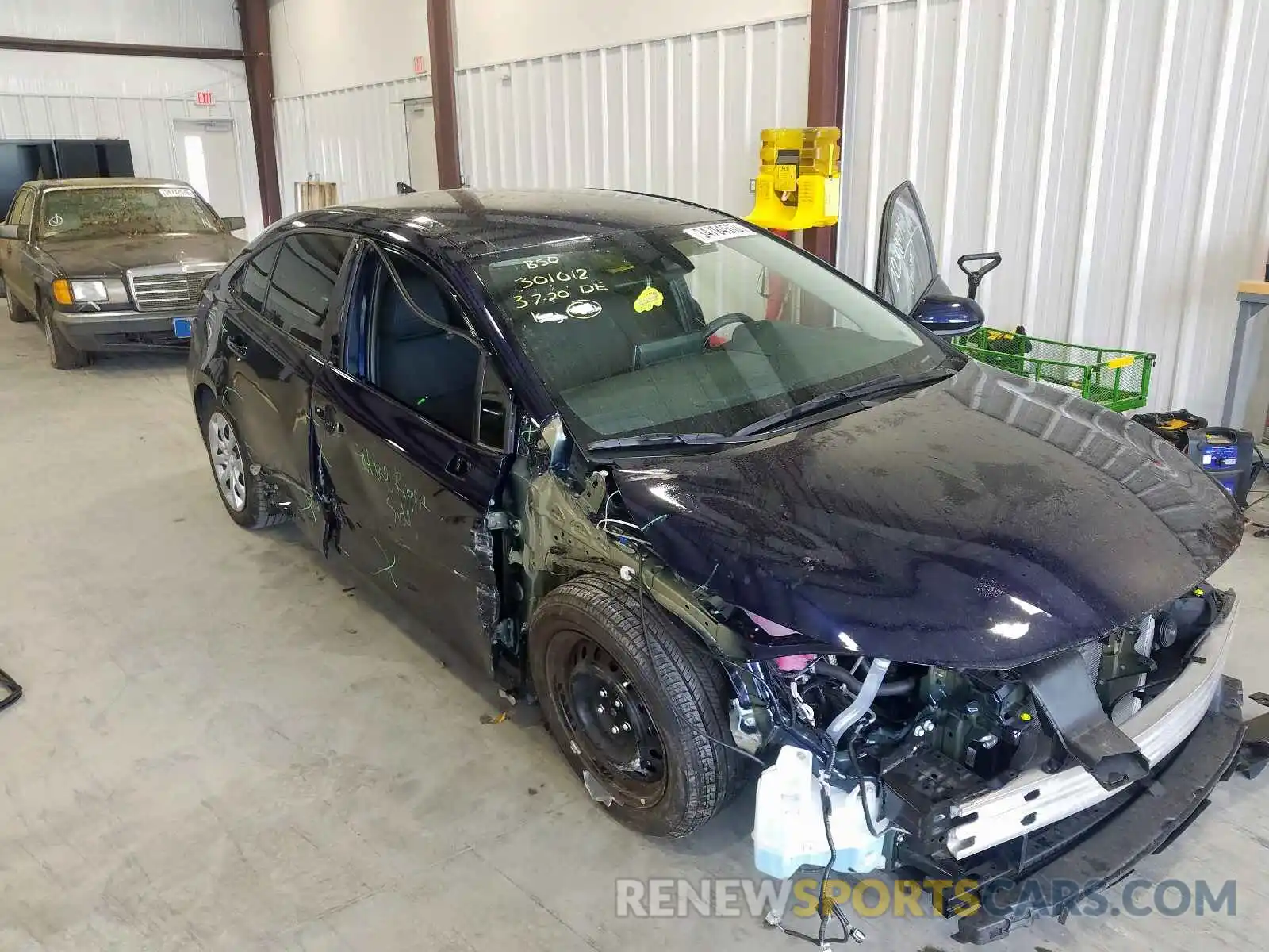 1 Photograph of a damaged car 5YFEPRAE1LP052831 TOYOTA COROLLA 2020