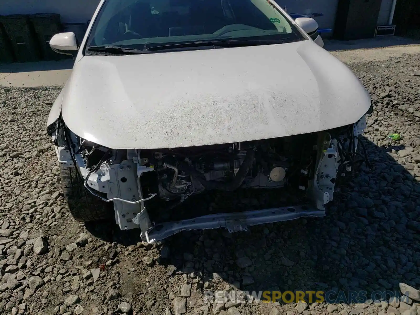 9 Photograph of a damaged car 5YFEPRAE1LP054708 TOYOTA COROLLA 2020