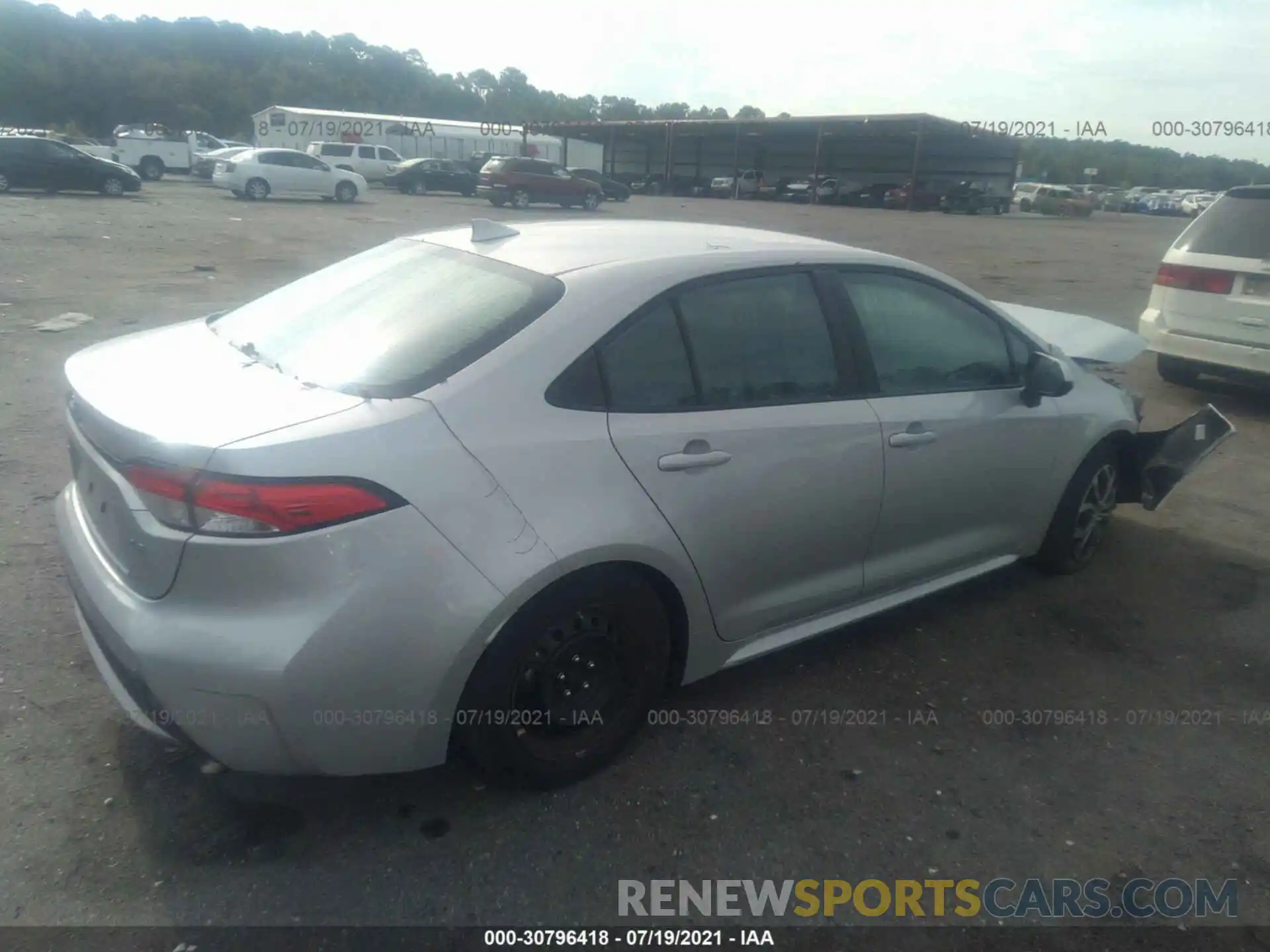 4 Photograph of a damaged car 5YFEPRAE1LP055535 TOYOTA COROLLA 2020