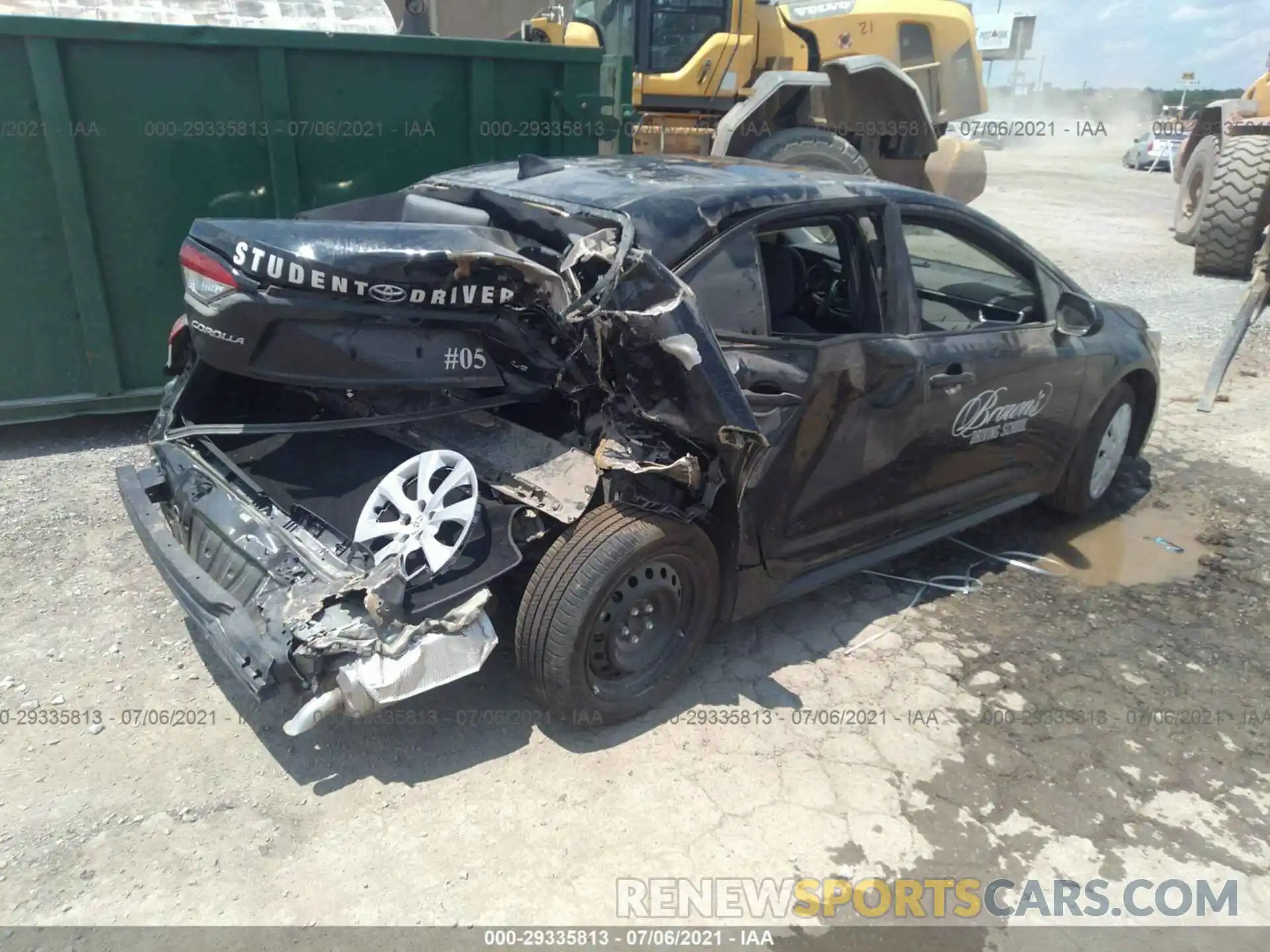 4 Photograph of a damaged car 5YFEPRAE1LP057494 TOYOTA COROLLA 2020