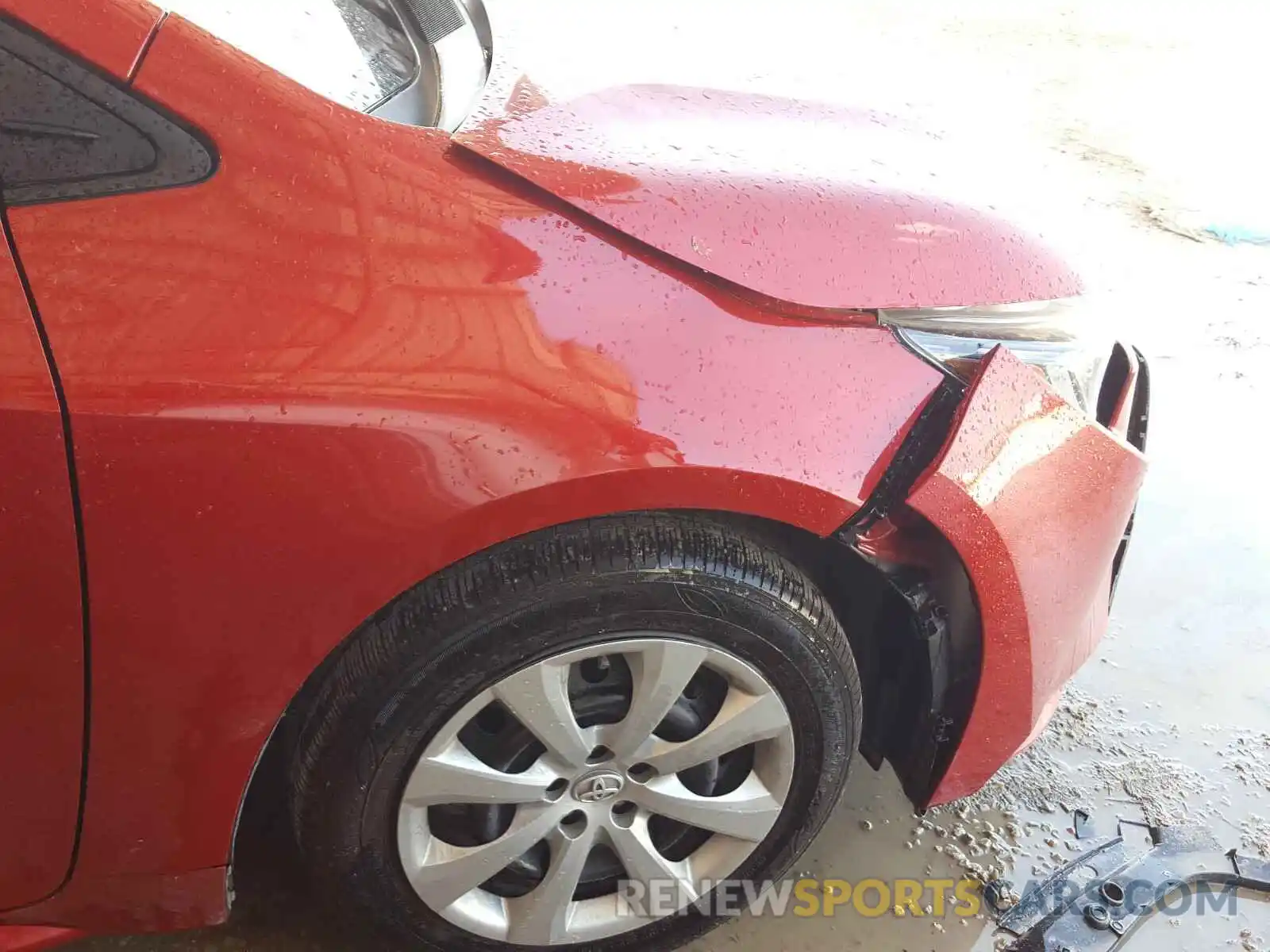 9 Photograph of a damaged car 5YFEPRAE1LP058631 TOYOTA COROLLA 2020