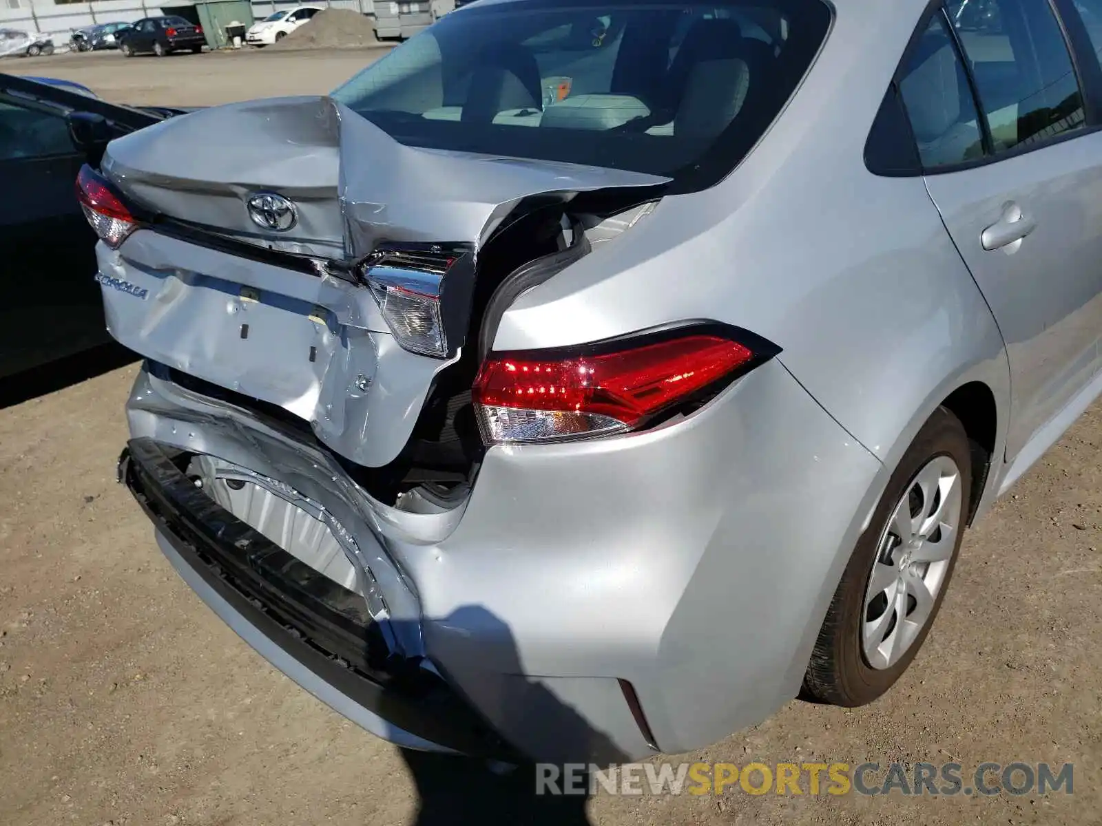 9 Photograph of a damaged car 5YFEPRAE1LP058869 TOYOTA COROLLA 2020