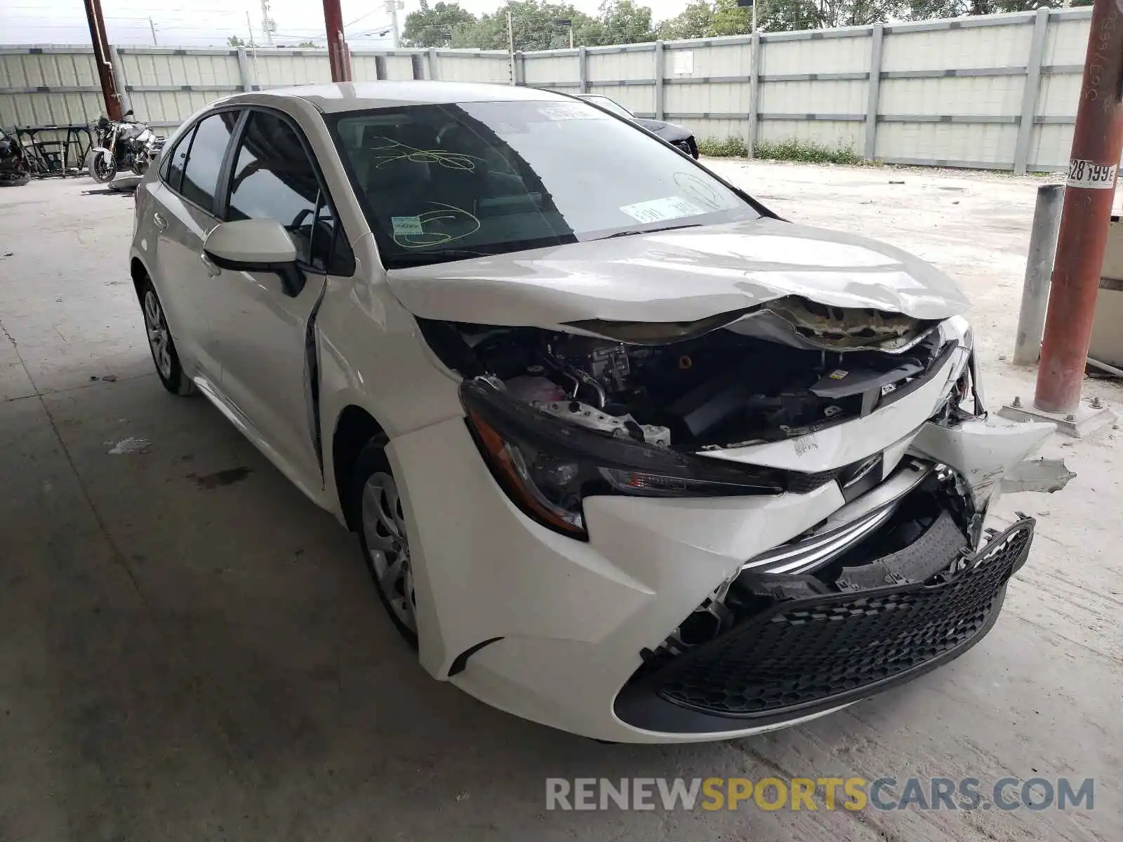 1 Photograph of a damaged car 5YFEPRAE1LP059763 TOYOTA COROLLA 2020