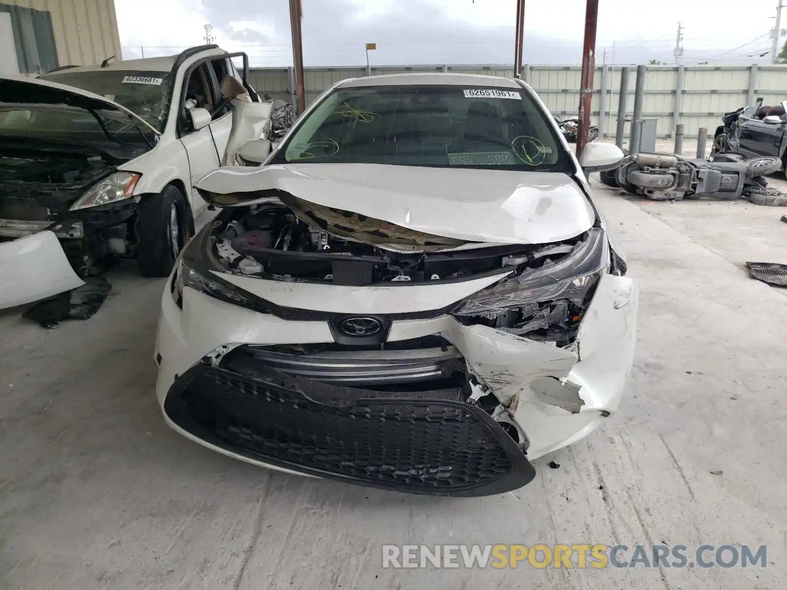 9 Photograph of a damaged car 5YFEPRAE1LP059763 TOYOTA COROLLA 2020