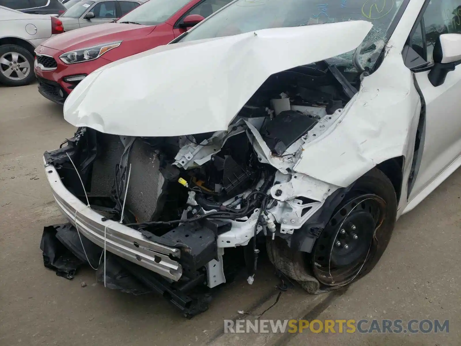 9 Photograph of a damaged car 5YFEPRAE1LP060105 TOYOTA COROLLA 2020