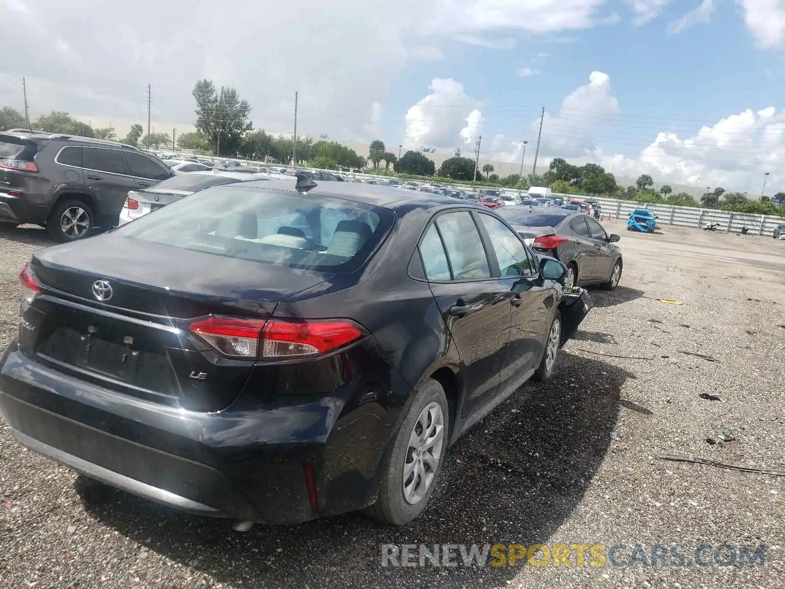 4 Photograph of a damaged car 5YFEPRAE1LP060265 TOYOTA COROLLA 2020