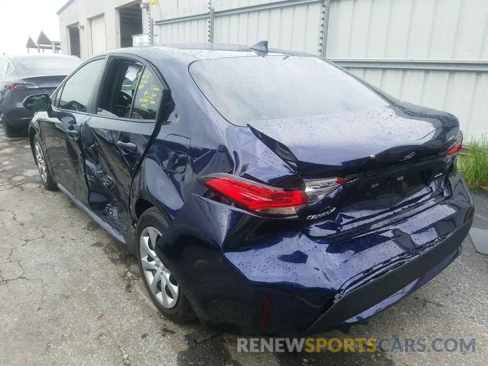 3 Фотография поврежденного автомобиля 5YFEPRAE1LP061366 TOYOTA COROLLA 2020