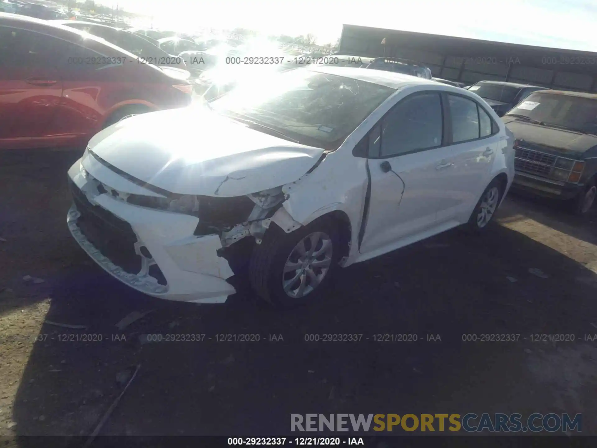 2 Фотография поврежденного автомобиля 5YFEPRAE1LP063991 TOYOTA COROLLA 2020