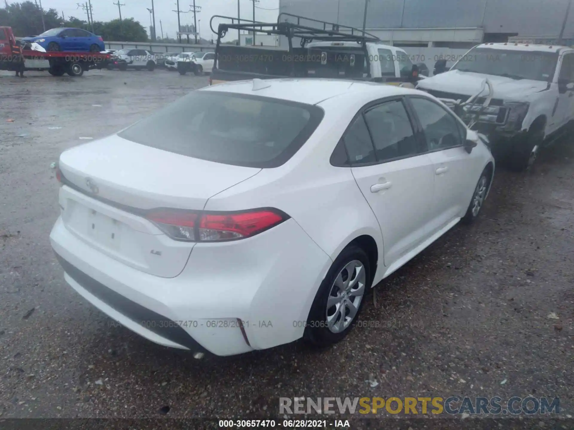 4 Photograph of a damaged car 5YFEPRAE1LP064526 TOYOTA COROLLA 2020