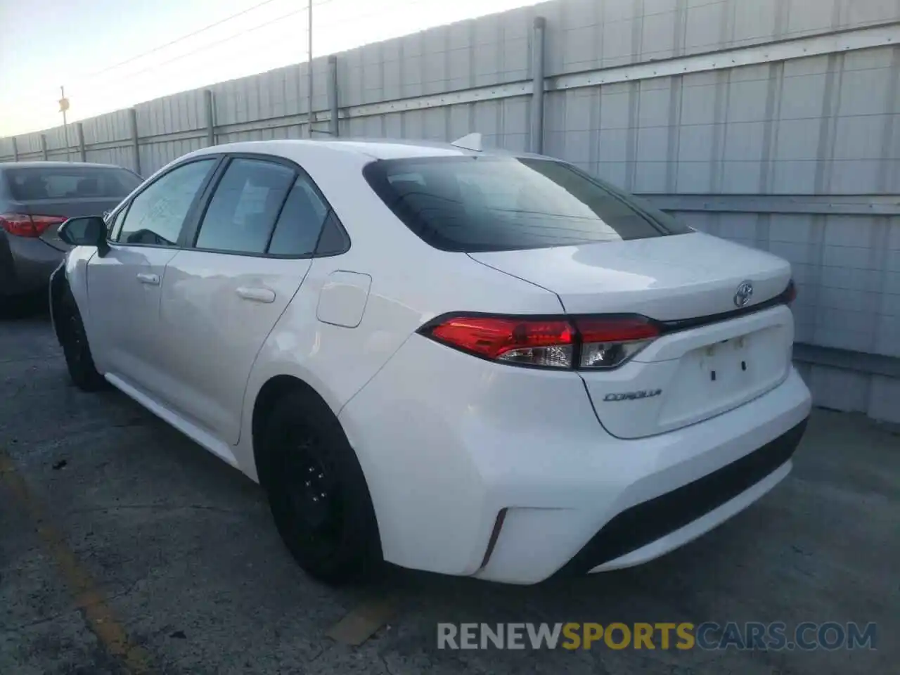 3 Photograph of a damaged car 5YFEPRAE1LP065188 TOYOTA COROLLA 2020