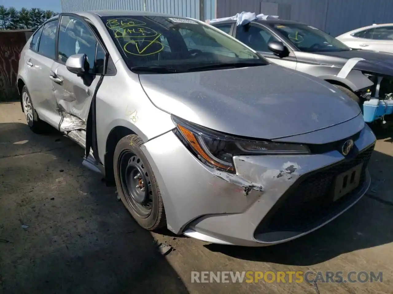 1 Photograph of a damaged car 5YFEPRAE1LP065451 TOYOTA COROLLA 2020