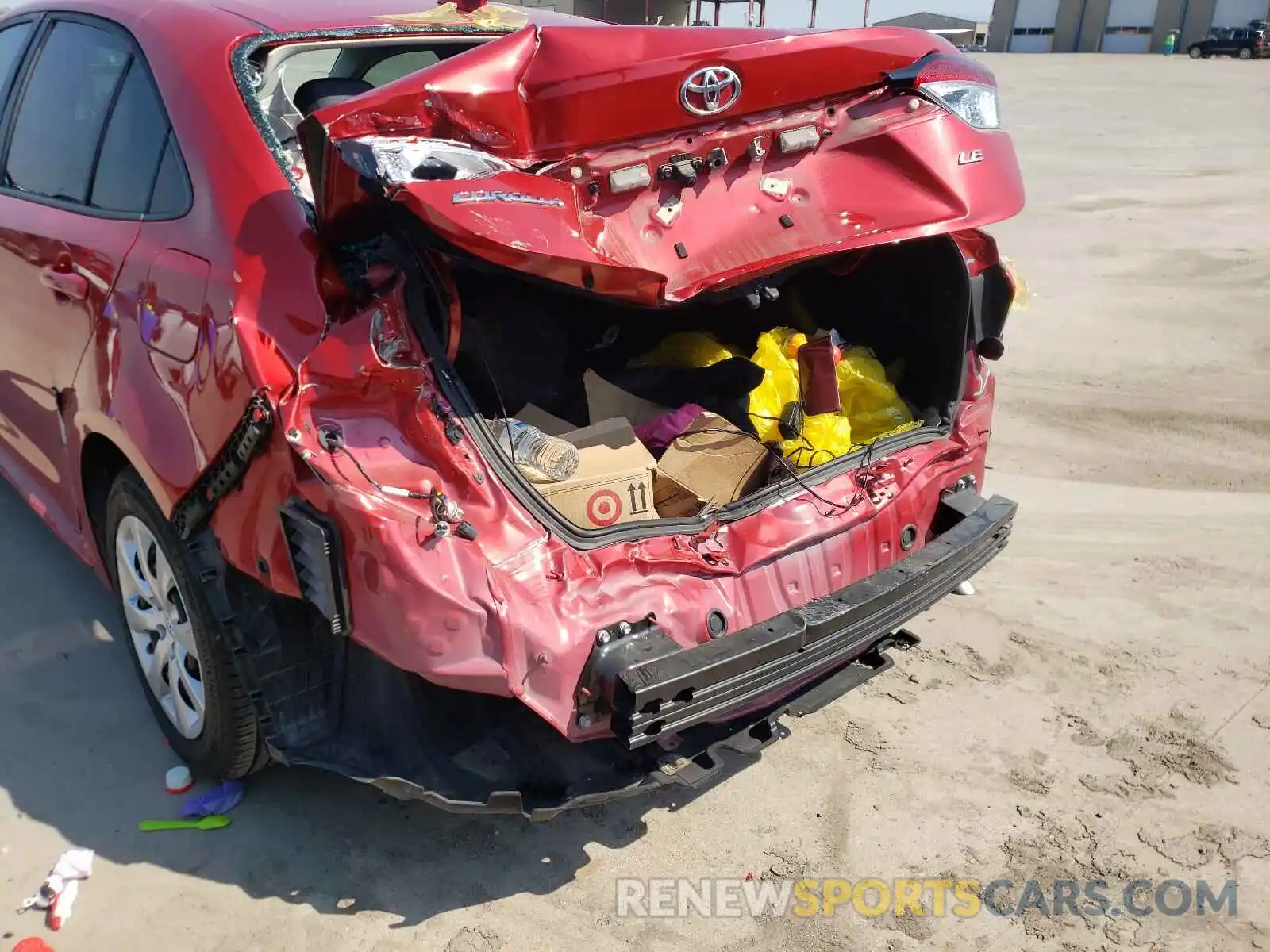 9 Photograph of a damaged car 5YFEPRAE1LP068964 TOYOTA COROLLA 2020