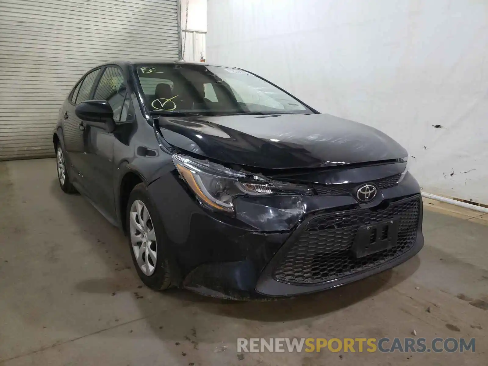 1 Photograph of a damaged car 5YFEPRAE1LP069595 TOYOTA COROLLA 2020