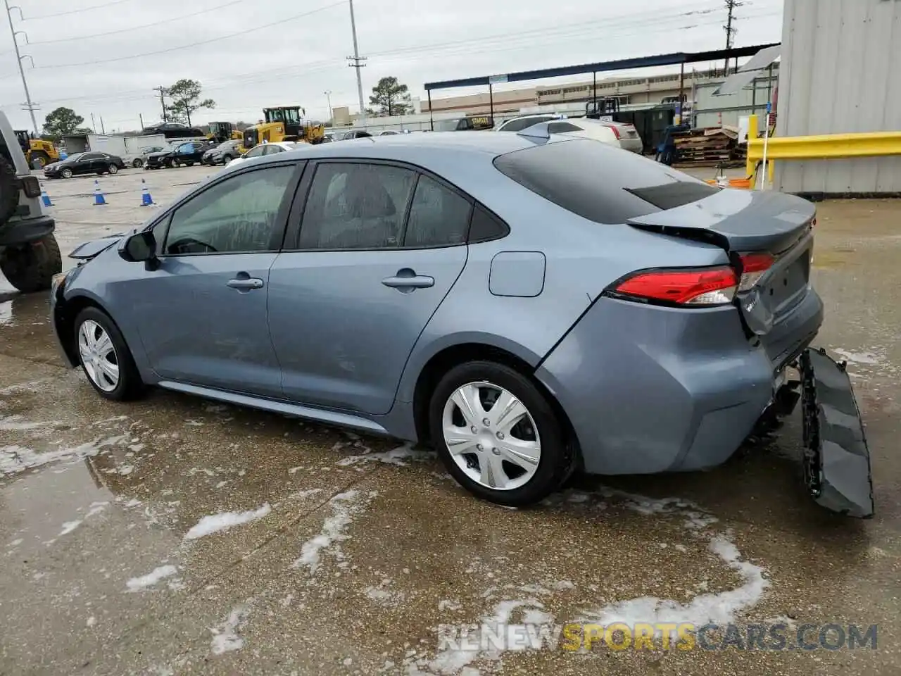 2 Photograph of a damaged car 5YFEPRAE1LP070035 TOYOTA COROLLA 2020