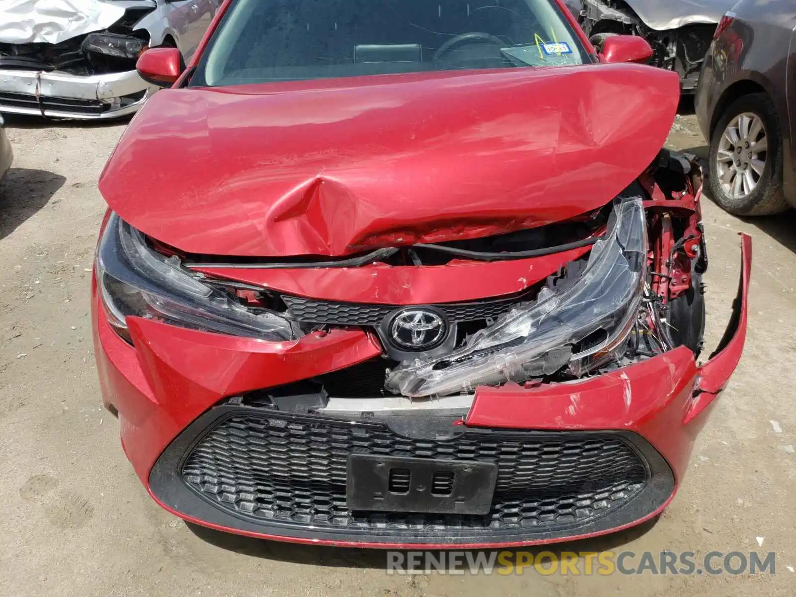 9 Photograph of a damaged car 5YFEPRAE1LP070133 TOYOTA COROLLA 2020