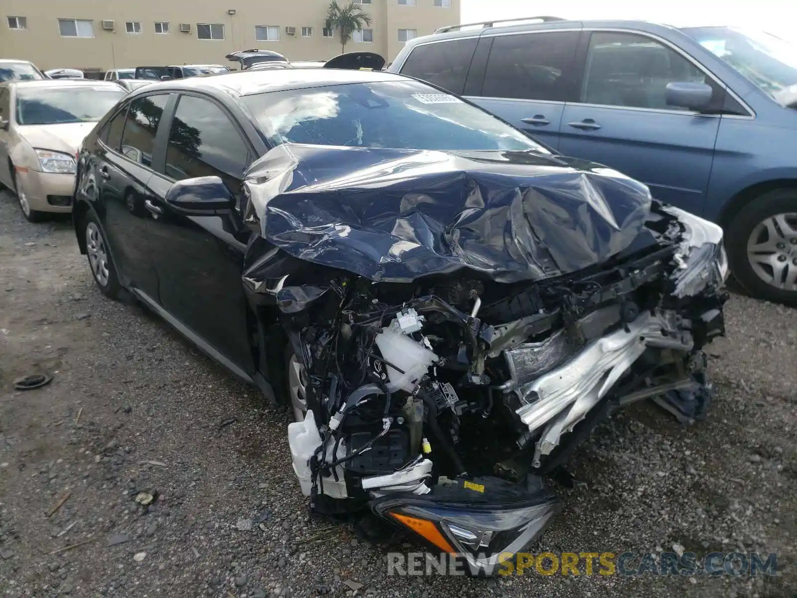 1 Фотография поврежденного автомобиля 5YFEPRAE1LP071699 TOYOTA COROLLA 2020